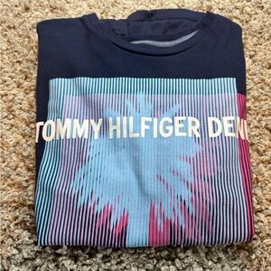 Tommy Hilfiger men’s graphic t-shirt